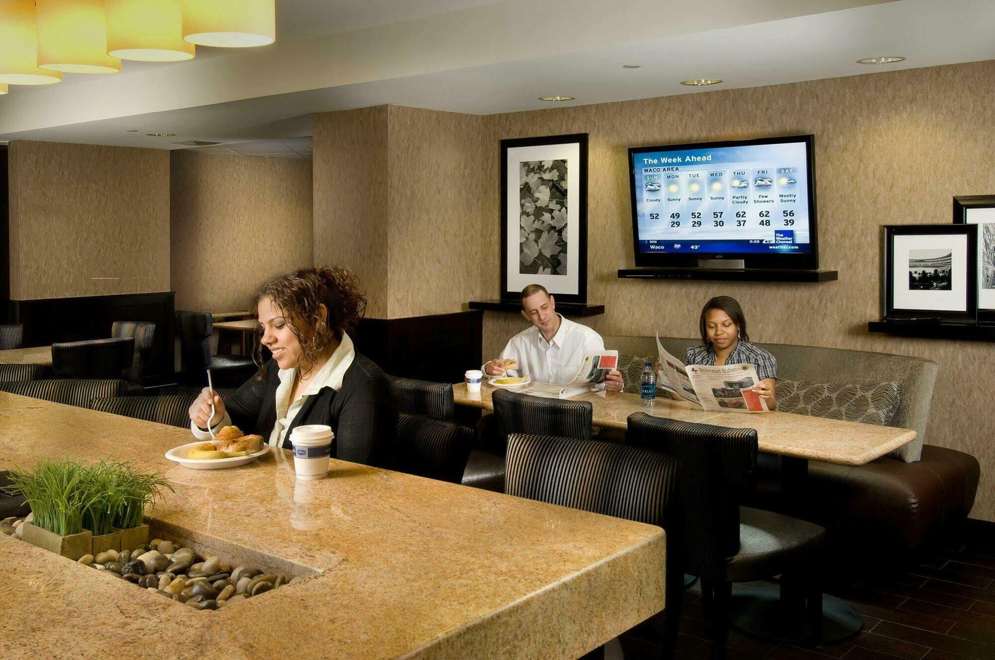 Hampton Inn Waco North Buitenkant foto